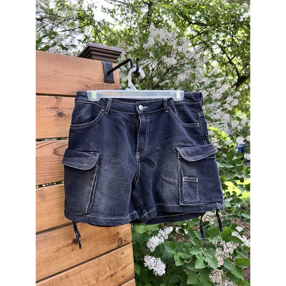 H&M Divided Black Cargo Denim Shorts Size 6 High Waist Y2K Gorpcore Utility EUC